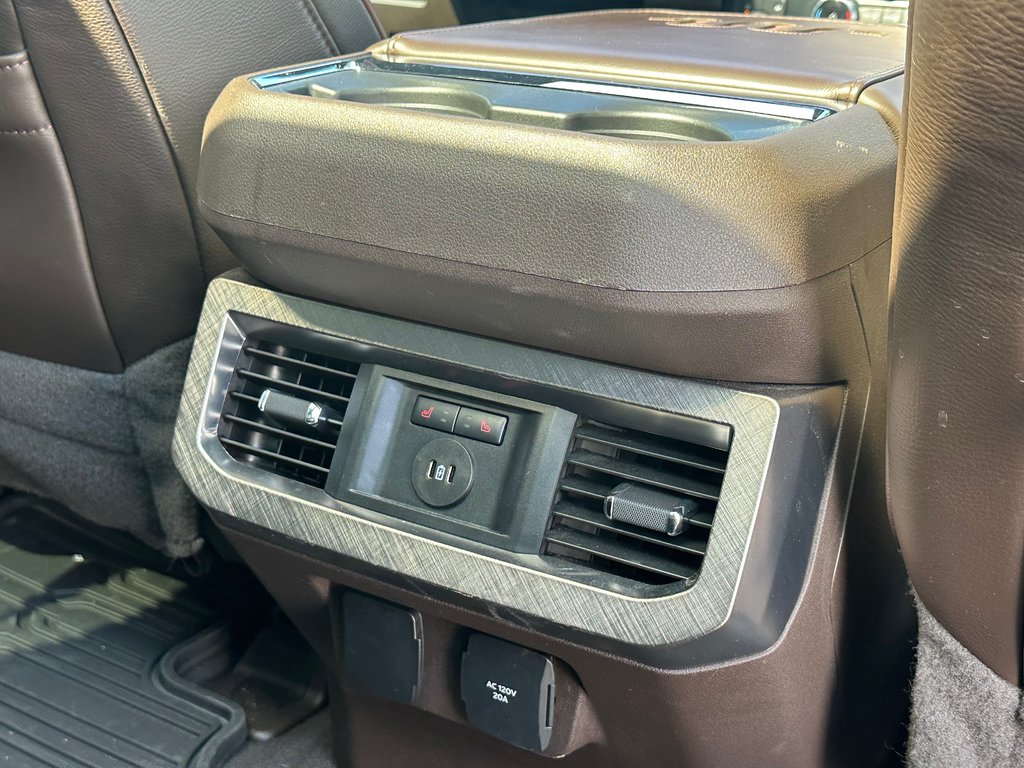2023 Ford Super Duty F-250 SRW F250 KING RANCH 4X4 CREW 6.7L DIESEL TOIT PANO in St-Jean-Sur-Richelieu, Quebec - 16 - w1024h768px