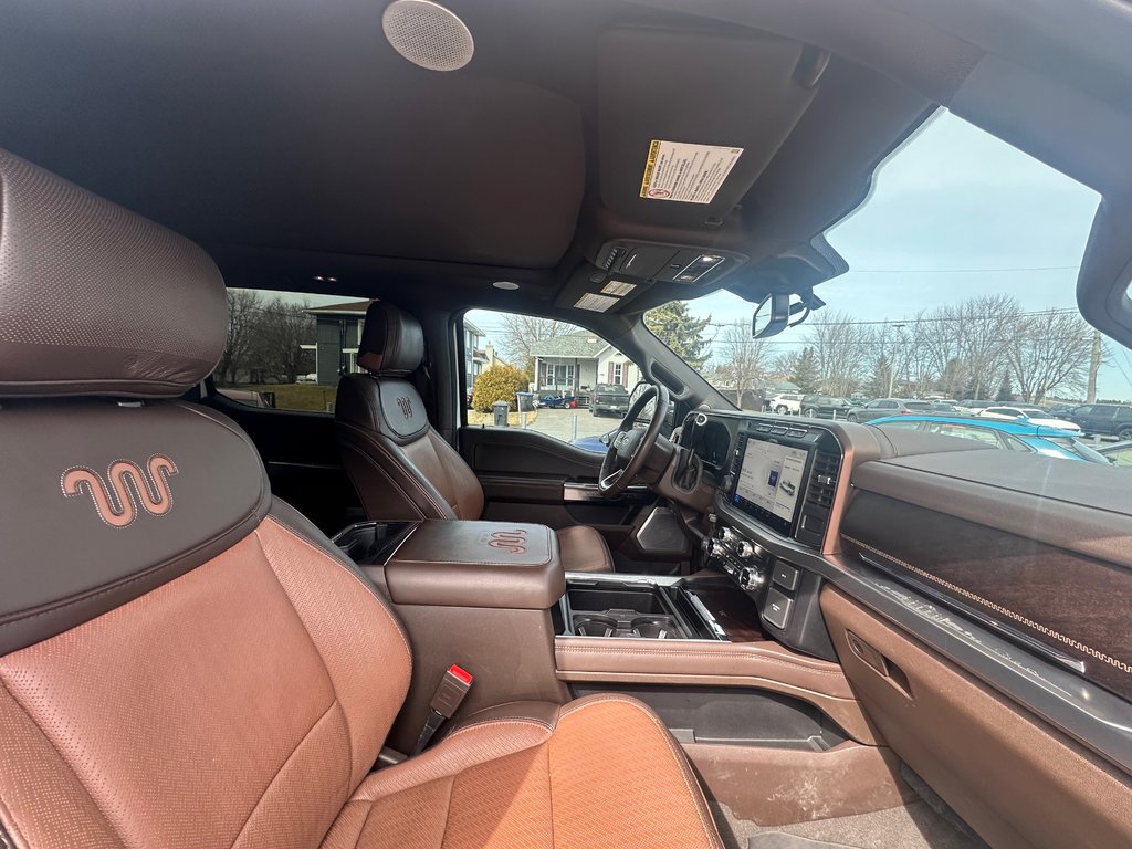 2023 Ford Super Duty F-250 SRW F250 KING RANCH 4X4 CREW 6.7L DIESEL TOIT PANO in St-Jean-Sur-Richelieu, Quebec - 14 - w1024h768px