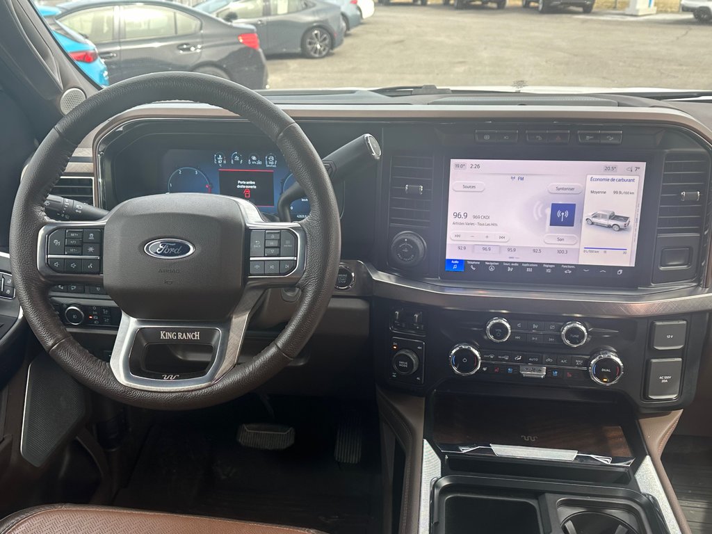 2023 Ford Super Duty F-250 SRW F250 KING RANCH 4X4 CREW 6.7L DIESEL TOIT PANO in St-Jean-Sur-Richelieu, Quebec - 18 - w1024h768px