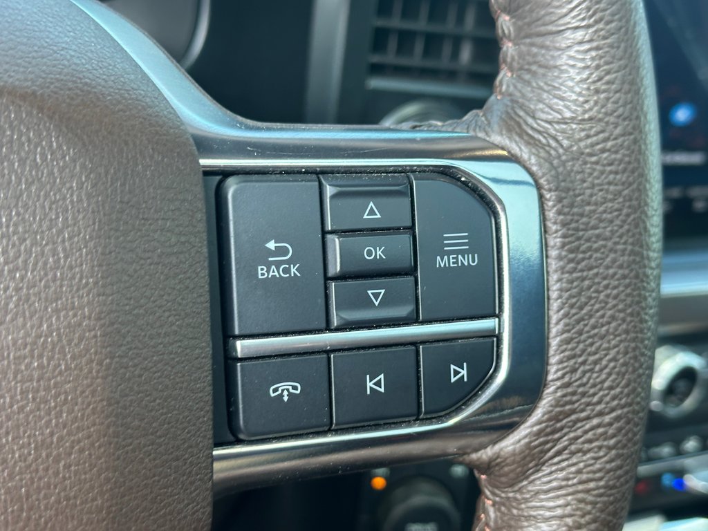 2023 Ford Super Duty F-250 SRW F250 KING RANCH 4X4 CREW 6.7L DIESEL TOIT PANO in St-Jean-Sur-Richelieu, Quebec - 24 - w1024h768px