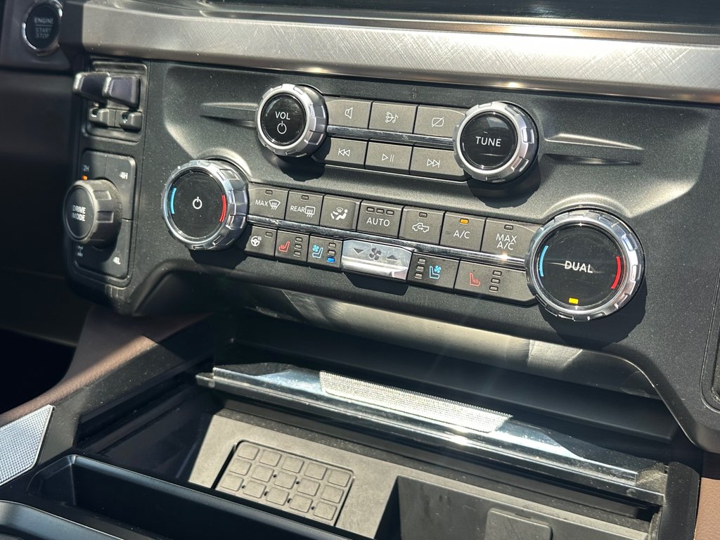 2023 Ford Super Duty F-250 SRW F250 KING RANCH 4X4 CREW 6.7L DIESEL TOIT PANO in St-Jean-Sur-Richelieu, Quebec - 17 - w1024h768px