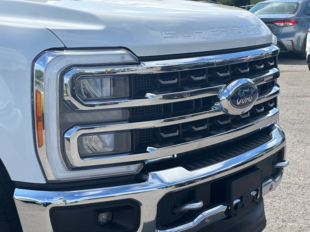 2023 Ford Super Duty F-250 SRW F250 KING RANCH 4X4 CREW 6.7L DIESEL TOIT PANO in St-Jean-Sur-Richelieu, Quebec - 11 - w1024h768px