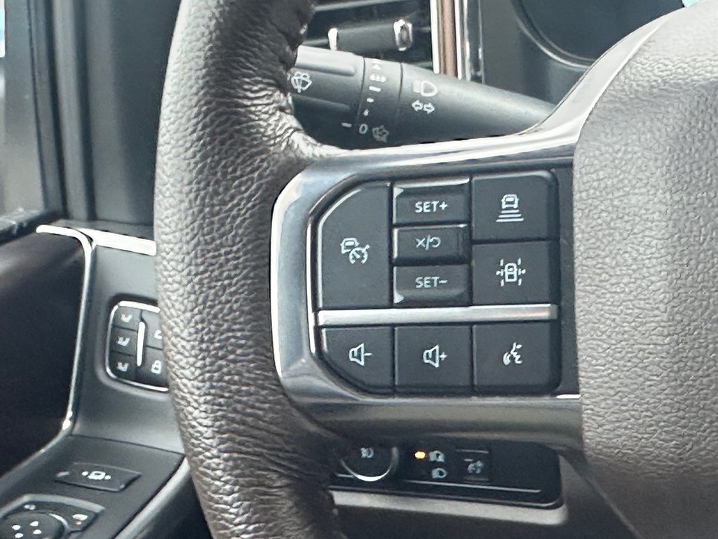 2023 Ford Super Duty F-250 SRW F250 KING RANCH 4X4 CREW 6.7L DIESEL TOIT PANO in St-Jean-Sur-Richelieu, Quebec - 24 - w1024h768px