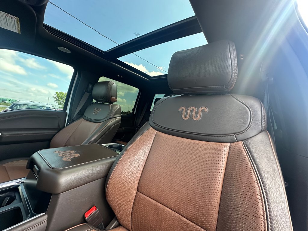 2023 Ford Super Duty F-250 SRW F250 KING RANCH 4X4 CREW 6.7L DIESEL TOIT PANO in St-Jean-Sur-Richelieu, Quebec - 14 - w1024h768px