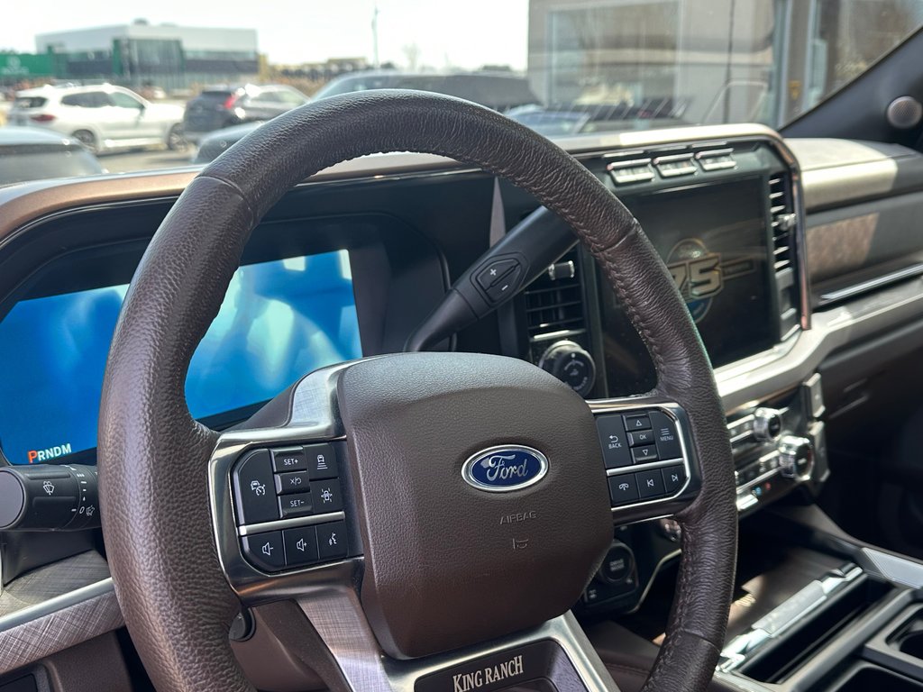 2023 Ford Super Duty F-250 SRW F250 KING RANCH 4X4 CREW 6.7L DIESEL TOIT PANO in St-Jean-Sur-Richelieu, Quebec - 2 - w1024h768px