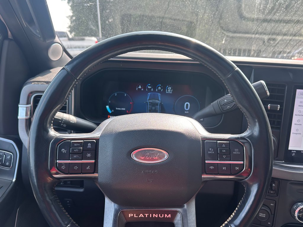 Ford Super Duty F-250 SRW PLATINUM DIESEL 6.7 NAVIGATION TOIT PANORAMIQUE 2023 à St-Jean-Sur-Richelieu, Québec - 3 - w1024h768px