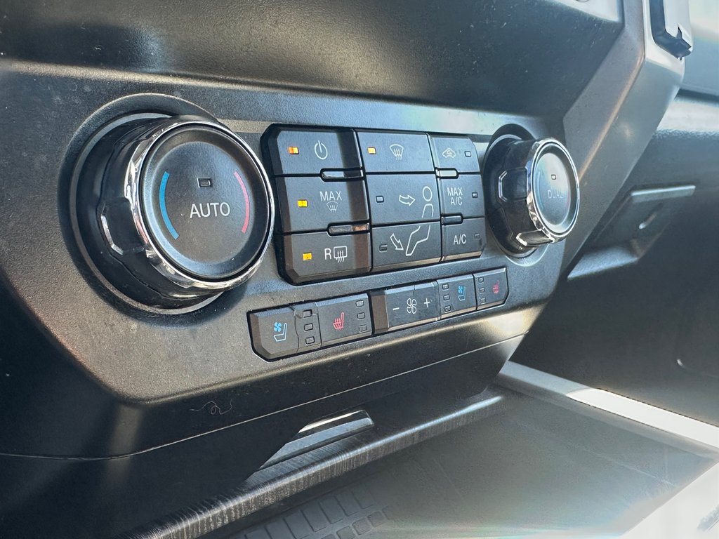 Ford Super Duty F-350 DRW LARIAT 4X4 CREW DIESEL DOUBLE ROUE 2021 à St-Jean-Sur-Richelieu, Québec - 17 - w1024h768px