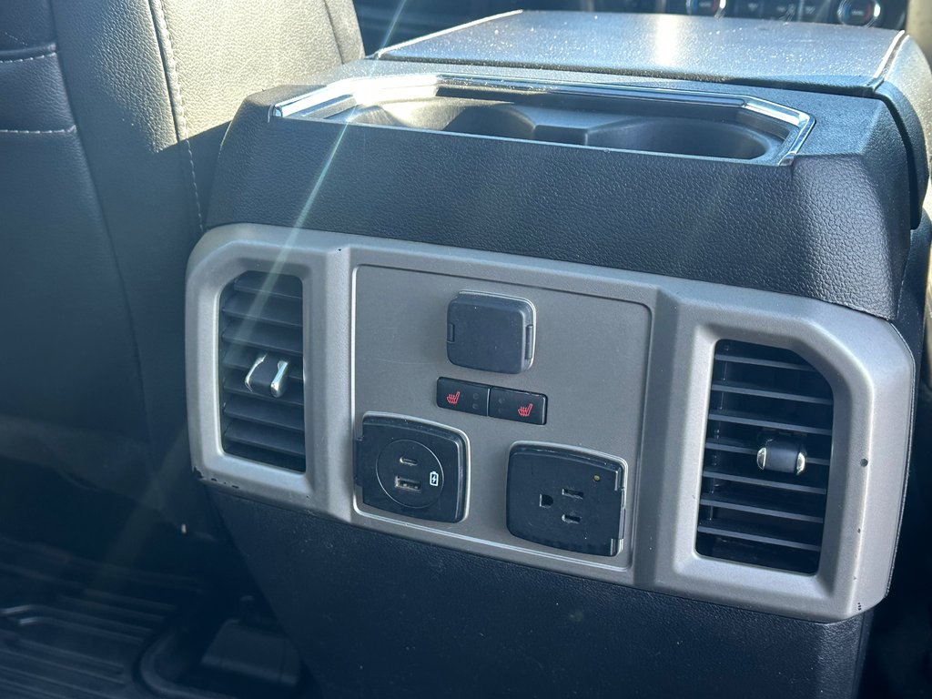 Ford Super Duty F-350 DRW LARIAT 4X4 CREW DIESEL DOUBLE ROUE 2021 à St-Jean-Sur-Richelieu, Québec - 13 - w1024h768px