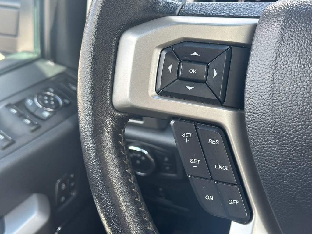 Ford Super Duty F-350 SRW F350 LARIAT CUIR NAVIGATION 4X4 POWERSTROKE 2022 à St-Jean-Sur-Richelieu, Québec - 27 - w1024h768px