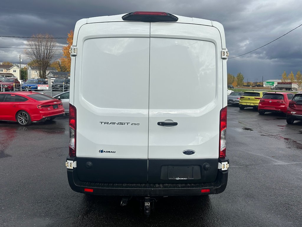2019 Ford Transit Van 250 SEULEMENT 065302 KM in St-Jean-Sur-Richelieu, Quebec - 9 - w1024h768px