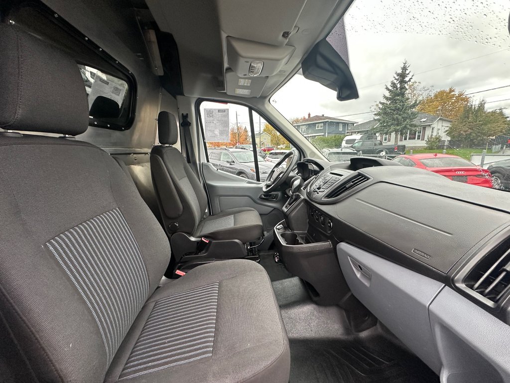 2019 Ford Transit Van 250 SEULEMENT 047313 KM in St-Jean-Sur-Richelieu, Quebec - 11 - w1024h768px