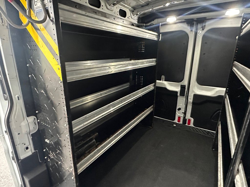 2019 Ford Transit Van 250 SEULEMENT 047313 KM in St-Jean-Sur-Richelieu, Quebec - 14 - w1024h768px