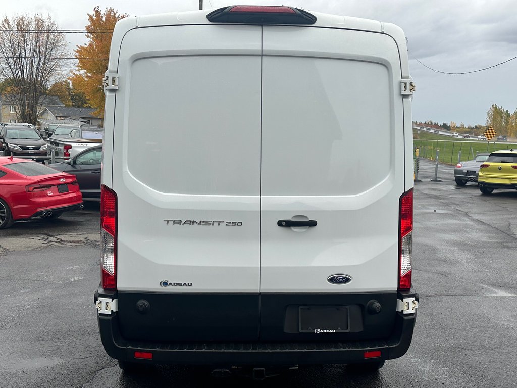2019 Ford Transit Van 250 SEULEMENT 047313 KM in St-Jean-Sur-Richelieu, Quebec - 9 - w1024h768px