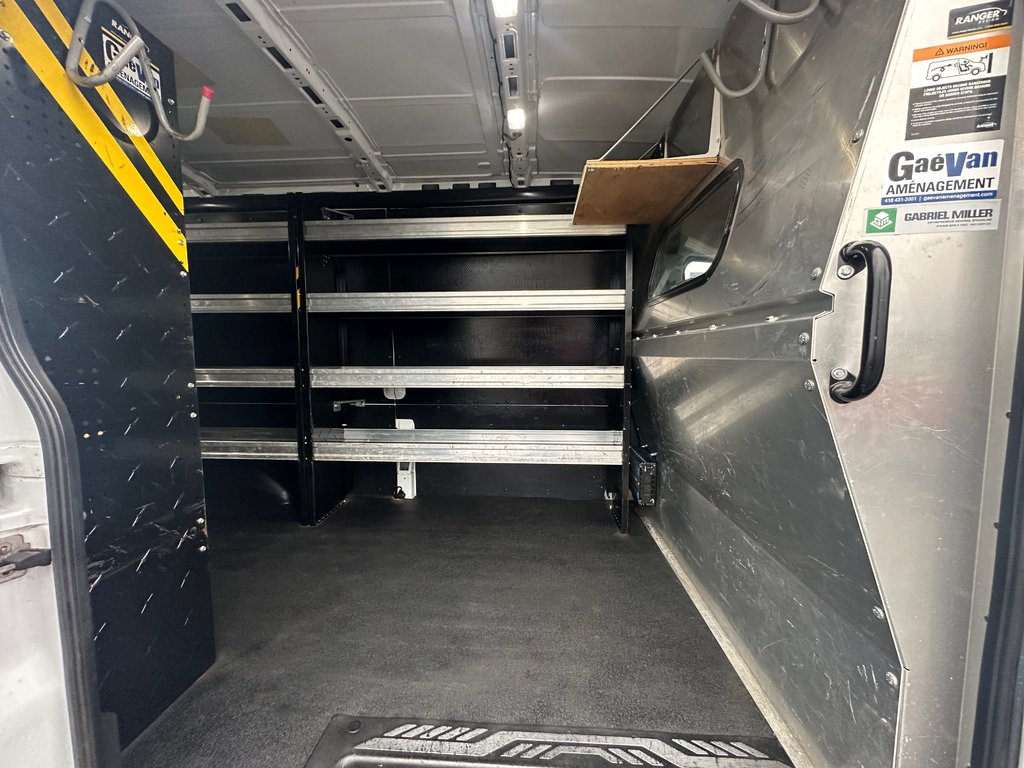 2019 Ford Transit Van 250 SEULEMENT 047313 KM in St-Jean-Sur-Richelieu, Quebec - 16 - w1024h768px
