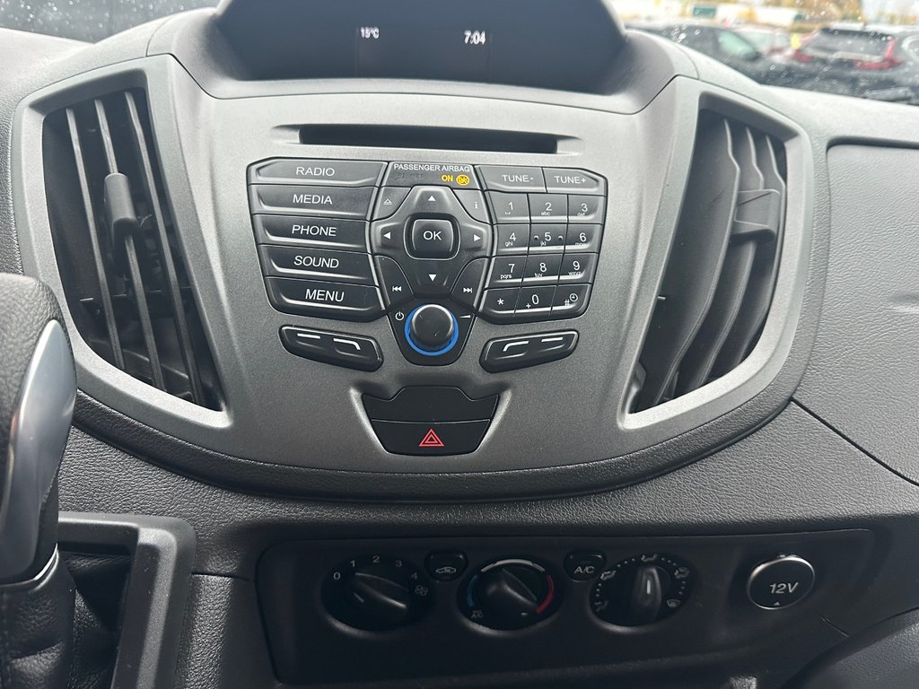 2019 Ford Transit Van 250 SEULEMENT 047313 KM in St-Jean-Sur-Richelieu, Quebec - 19 - w1024h768px