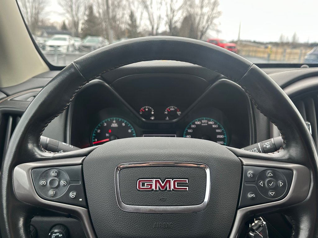 2022 GMC Canyon AT4 CUIR CREW 4X4 V6 3.6 in St-Jean-Sur-Richelieu, Quebec - 17 - w1024h768px