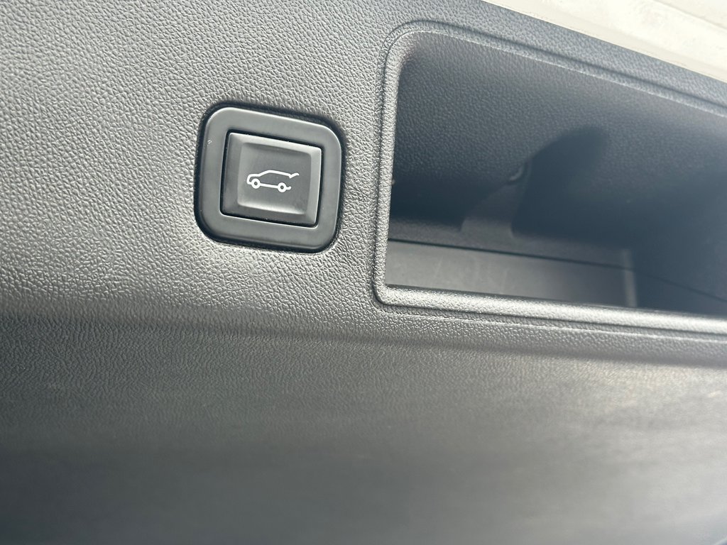 2018 GMC Terrain SLT Diesel CUIR SEULEMENT 063466 KM in St-Jean-Sur-Richelieu, Quebec - 24 - w1024h768px