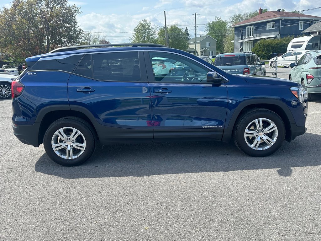 GMC Terrain SLE AWD SEULEMENT 052454 KM 2022 à St-Jean-Sur-Richelieu, Québec - 11 - w1024h768px