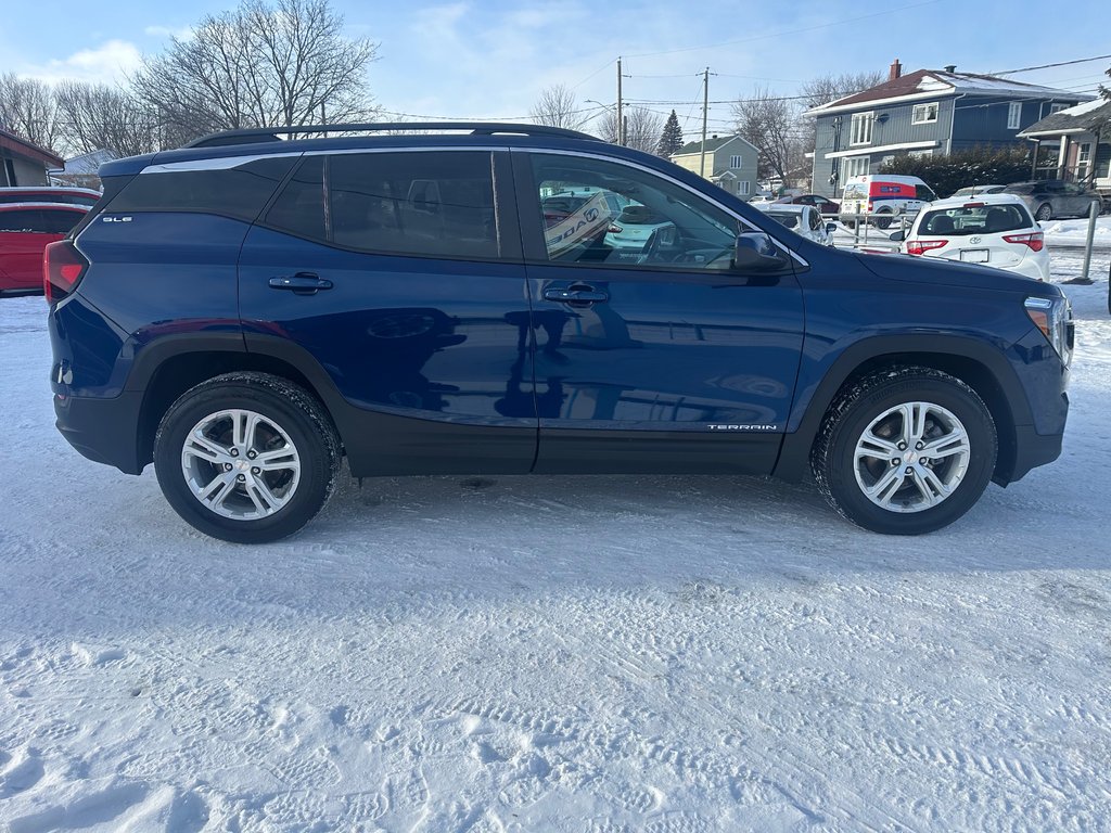 2022 GMC Terrain SLE AWD SEULEMENT 052454 KM in St-Jean-Sur-Richelieu, Quebec - 11 - w1024h768px