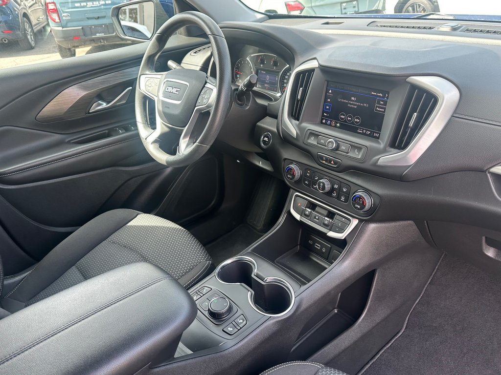GMC Terrain SLE AWD SEULEMENT 052454 KM 2022 à St-Jean-Sur-Richelieu, Québec - 3 - w1024h768px