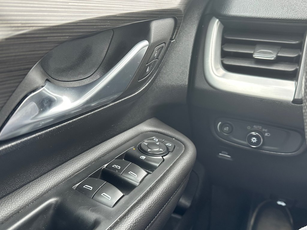 2022 GMC Terrain SLE AWD in St-Jean-Sur-Richelieu, Quebec - 22 - w1024h768px