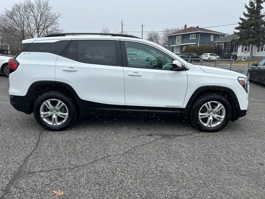 2022 GMC Terrain SLE AWD in St-Jean-Sur-Richelieu, Quebec - 11 - w1024h768px