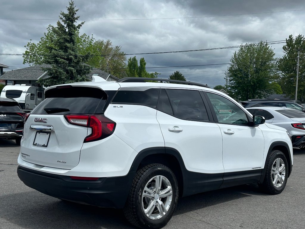 2022 GMC Terrain SLE AWD in St-Jean-Sur-Richelieu, Quebec - 4 - w1024h768px