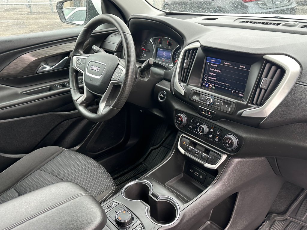 2022 GMC Terrain SLE AWD in St-Jean-Sur-Richelieu, Quebec - 3 - w1024h768px