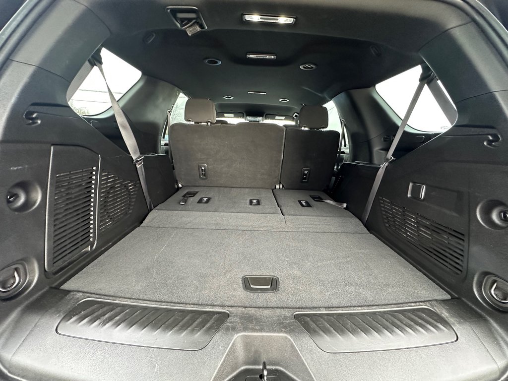 GMC Yukon SLE 8 PASSAGERS AWD NAVIGATION 2023 à St-Jean-Sur-Richelieu, Québec - 15 - w1024h768px