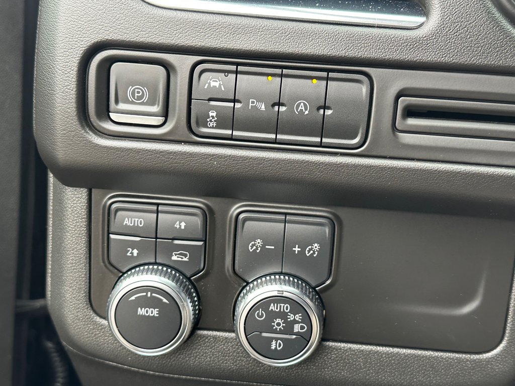 GMC Yukon SLE 8 PASSAGERS AWD NAVIGATION 2023 à St-Jean-Sur-Richelieu, Québec - 24 - w1024h768px