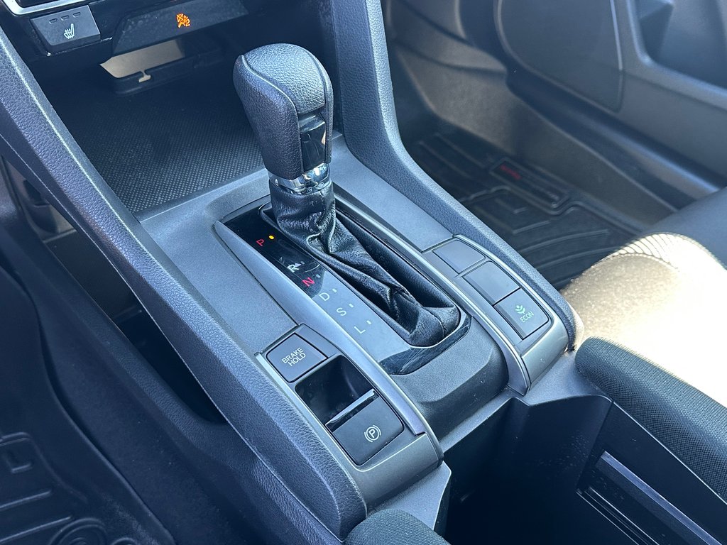 Honda Civic Hatchback LX TURBO SIEGES CHAUFFANTS 2018 à St-Jean-Sur-Richelieu, Québec - 15 - w1024h768px