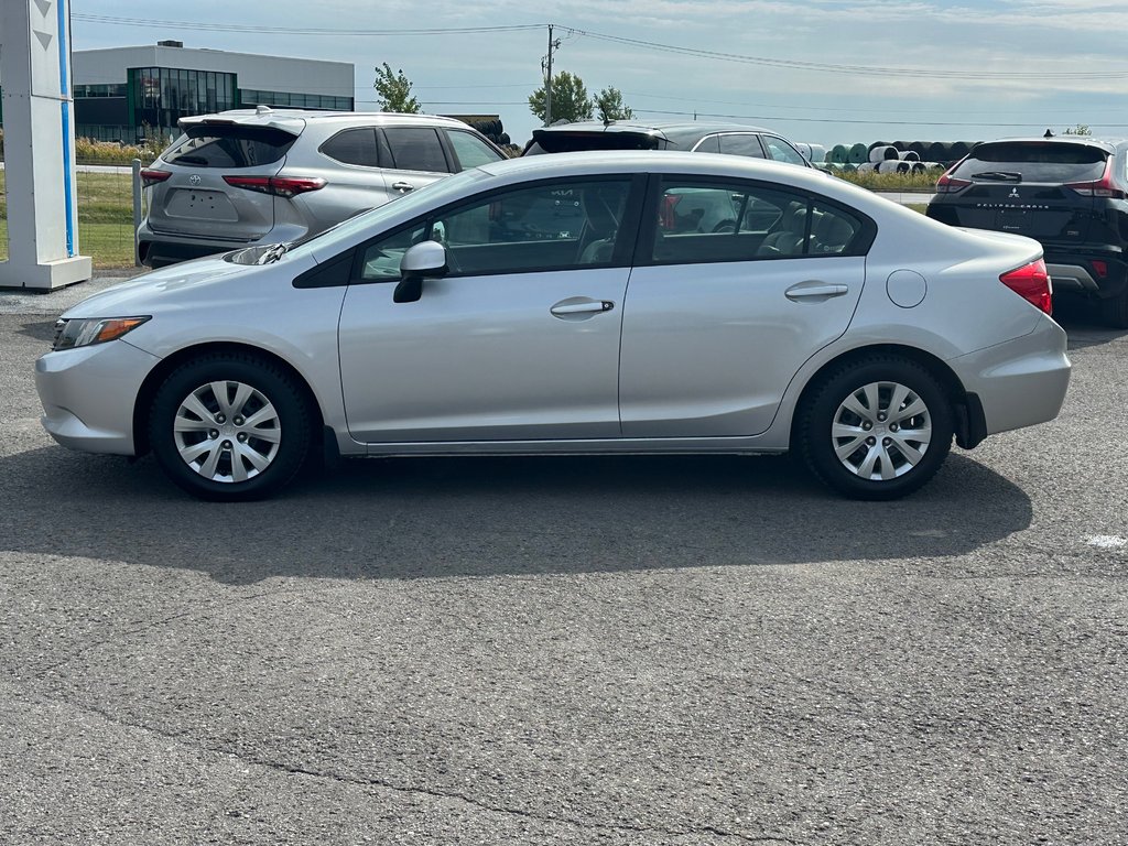 2012 Honda Civic Sdn LX SEULEMENT 084158 KM in St-Jean-Sur-Richelieu, Quebec - 7 - w1024h768px