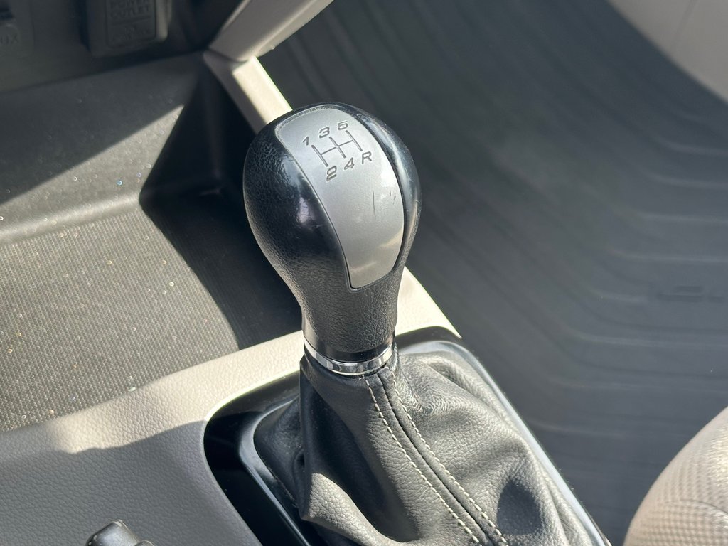 2012 Honda Civic Sdn LX SEULEMENT 084158 KM in St-Jean-Sur-Richelieu, Quebec - 22 - w1024h768px