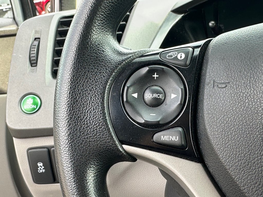 2012 Honda Civic Sdn LX SEULEMENT 084158 KM in St-Jean-Sur-Richelieu, Quebec - 20 - w1024h768px