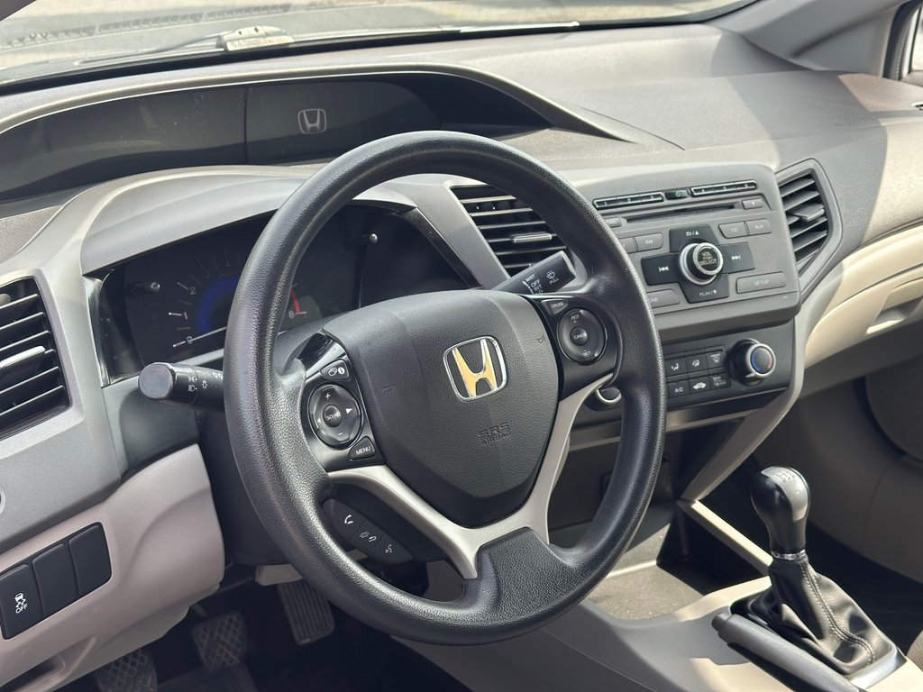 2012 Honda Civic Sdn LX SEULEMENT 084158 KM in St-Jean-Sur-Richelieu, Quebec - 11 - w1024h768px