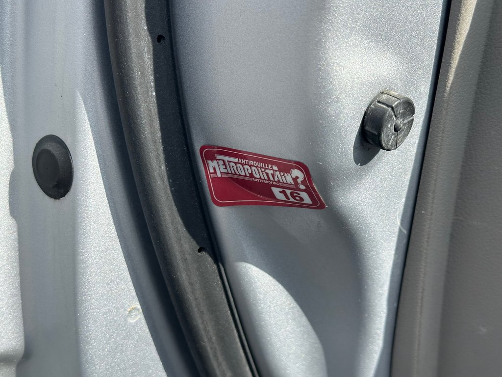 2012 Honda Civic Sdn LX SEULEMENT 084158 KM in St-Jean-Sur-Richelieu, Quebec - 18 - w1024h768px