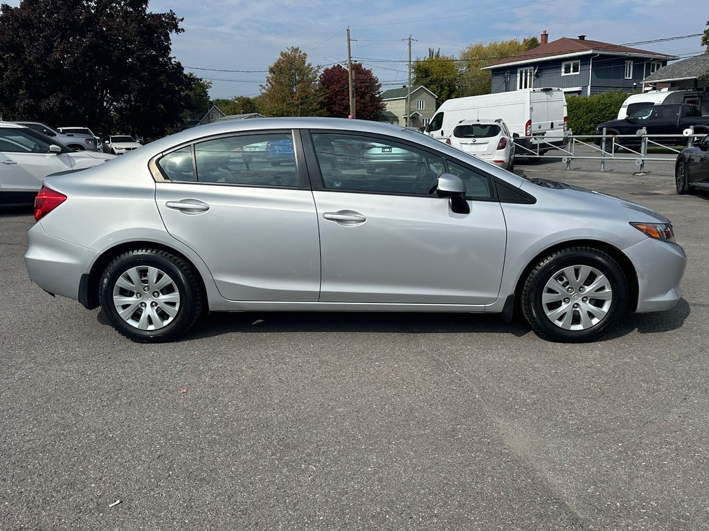 2012 Honda Civic Sdn LX SEULEMENT 084158 KM in St-Jean-Sur-Richelieu, Quebec - 8 - w1024h768px