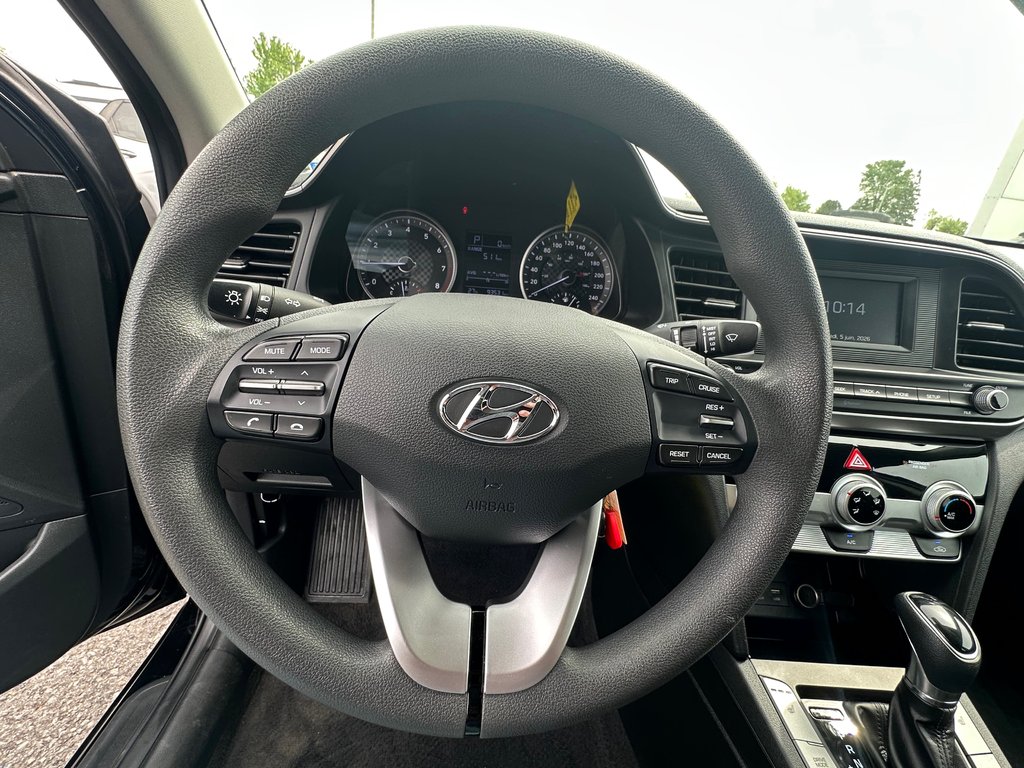 2020 Hyundai Elantra SEULEMENT 093504 KM in St-Jean-Sur-Richelieu, Quebec - 3 - w1024h768px