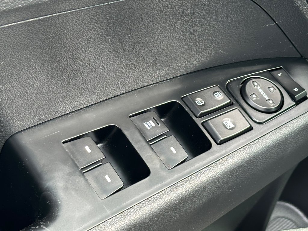 2020 Hyundai Elantra SEULEMENT 093504 KM in St-Jean-Sur-Richelieu, Quebec - 11 - w1024h768px