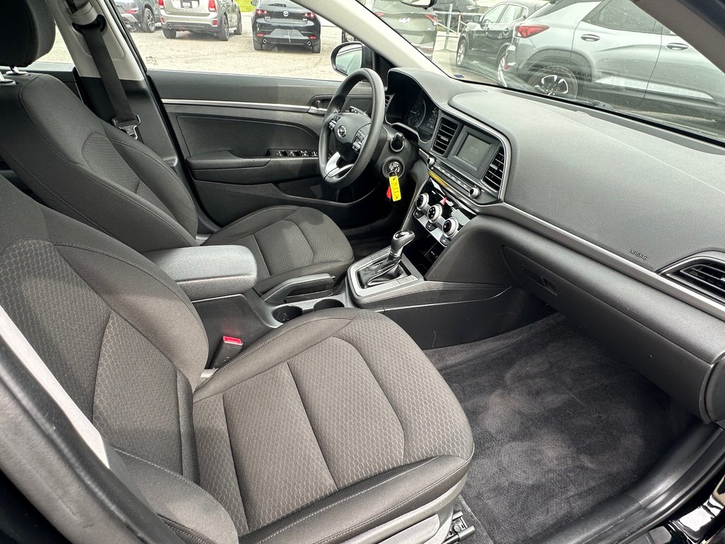2020 Hyundai Elantra SEULEMENT 093504 KM in St-Jean-Sur-Richelieu, Quebec - 17 - w1024h768px