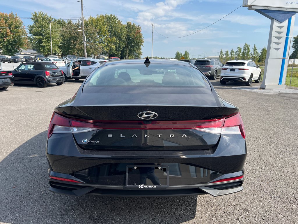 2021  Elantra Preferred SIEGES CHAUFFANTS ANGLES MORTS in St-Jean-Sur-Richelieu, Quebec - 8 - w1024h768px