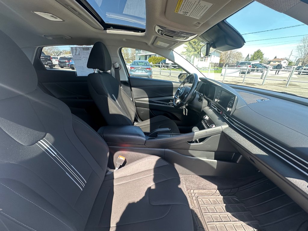 Hyundai Elantra Preferred TOIT OUVRANT 2021 à St-Jean-Sur-Richelieu, Québec - 10 - w1024h768px