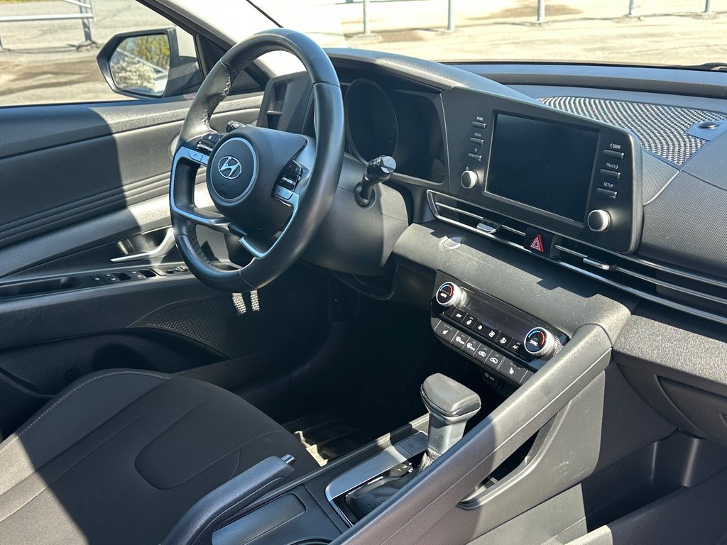 Hyundai Elantra Preferred TOIT OUVRANT 2021 à St-Jean-Sur-Richelieu, Québec - 3 - w1024h768px