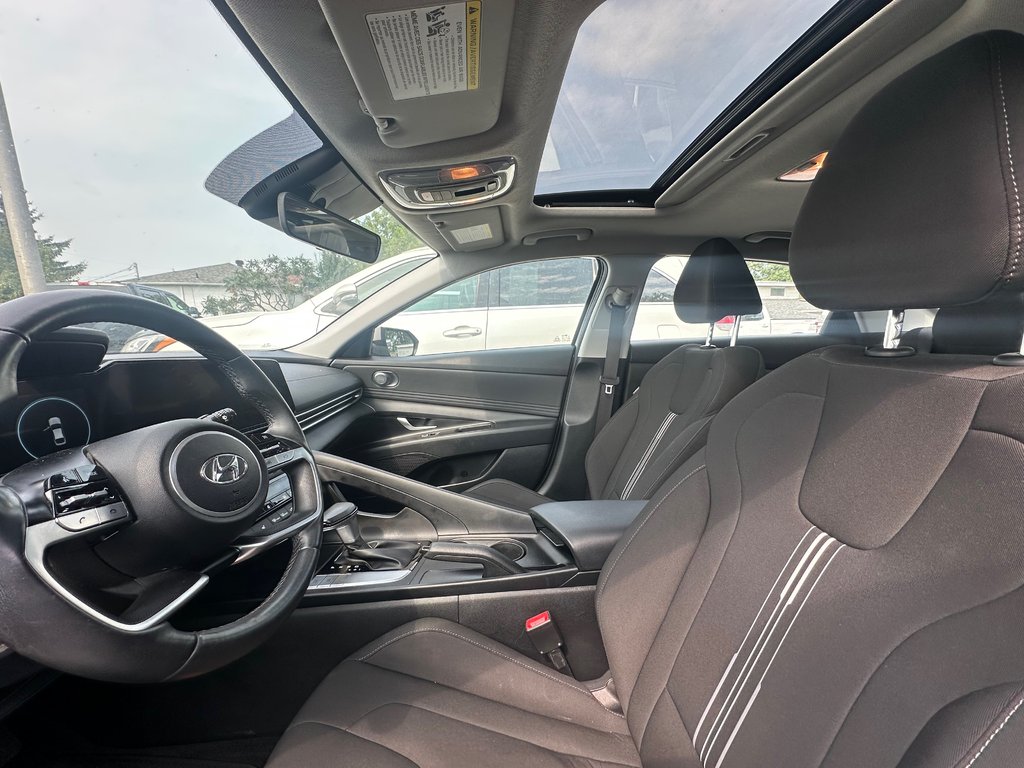 Hyundai Elantra PREFERRED TOIT OUVRANT 2023 à St-Jean-Sur-Richelieu, Québec - 5 - w1024h768px
