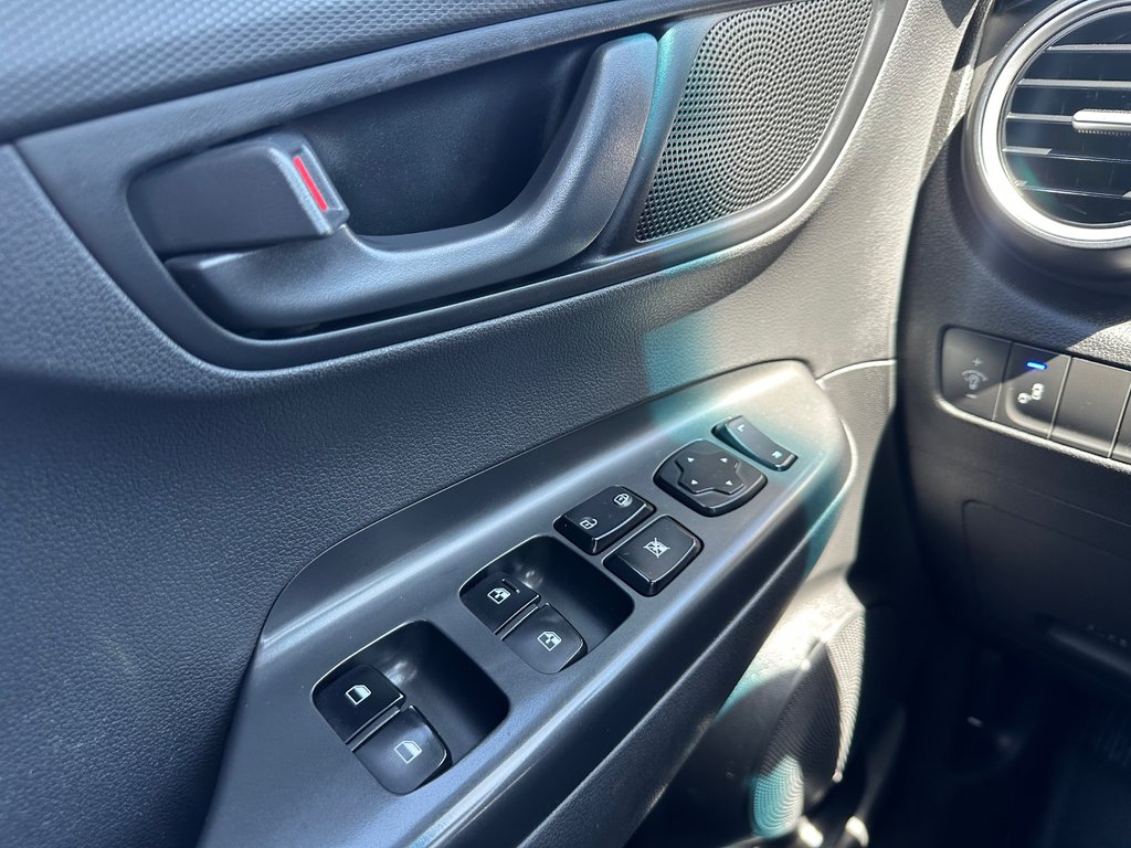 2021 Hyundai Kona Preferred in St-Jean-Sur-Richelieu, Quebec - 14 - w1024h768px