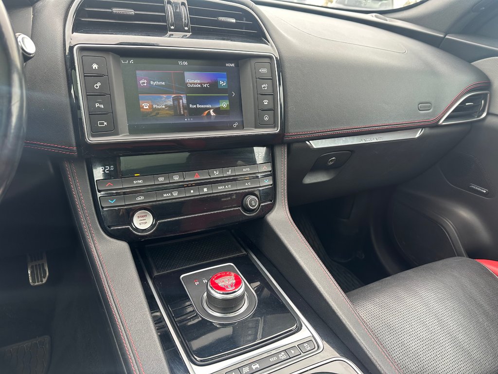 2017 Jaguar F-PACE AWD CUIR NAVIGATION TOIT PANORAMIQUE in St-Jean-Sur-Richelieu, Quebec - 24 - w1024h768px