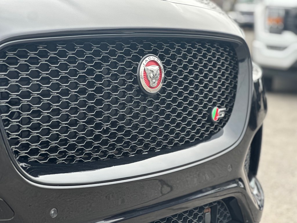 2017 Jaguar F-PACE AWD CUIR NAVIGATION TOIT PANORAMIQUE in St-Jean-Sur-Richelieu, Quebec - 12 - w1024h768px