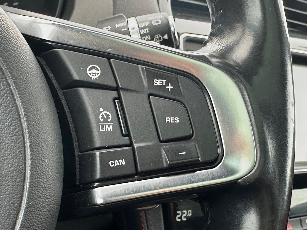 2017 Jaguar F-PACE AWD CUIR NAVIGATION TOIT PANORAMIQUE in St-Jean-Sur-Richelieu, Quebec - 25 - w1024h768px