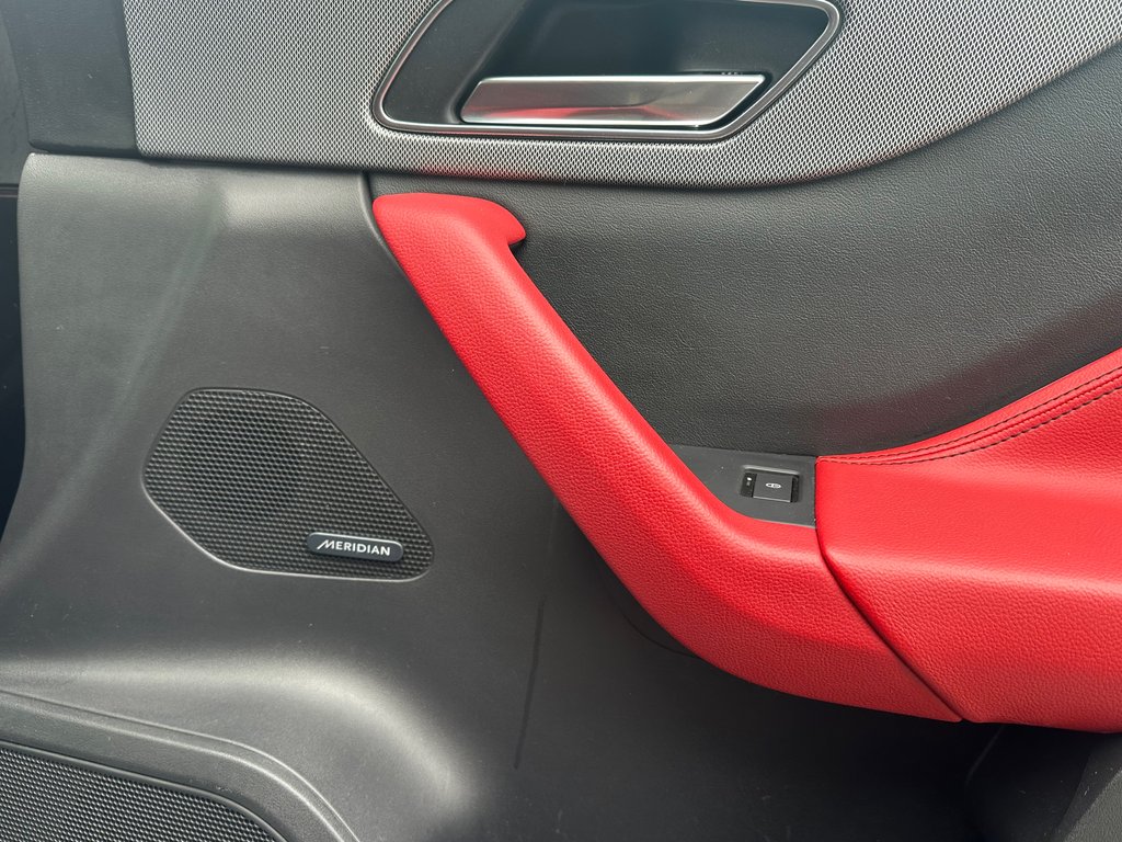 2017 Jaguar F-PACE AWD CUIR NAVIGATION TOIT PANORAMIQUE in St-Jean-Sur-Richelieu, Quebec - 16 - w1024h768px