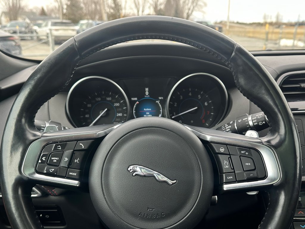 2017 Jaguar F-PACE AWD CUIR NAVIGATION TOIT PANORAMIQUE in St-Jean-Sur-Richelieu, Quebec - 22 - w1024h768px
